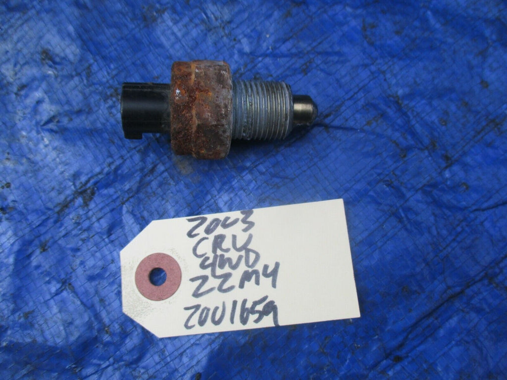 02-03 Honda CRV manual transmission 4x4 OEM Z2M4 reverse sensor